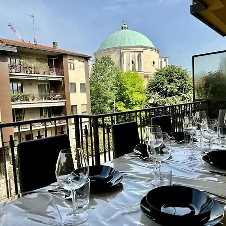 Luxury House Under The Old Town Apartment