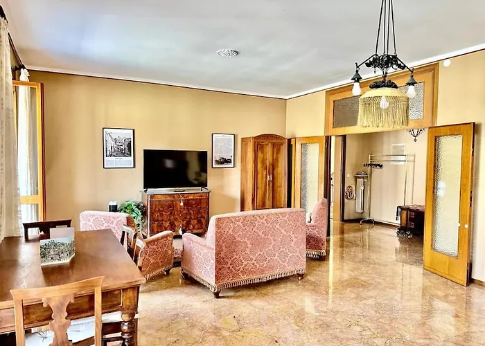 Luxury House Under The Old Town Apartament